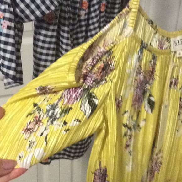 Two new size small shirts - Picture 7 of 7